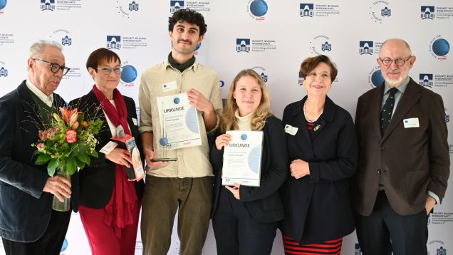 Gruppenfoto Verleihung des Better World Award 2024, v.l.nr. Dieter Kosslick, Anja Bohms, Rohan Sawahn, Pauline Gieseler, Barbara Obst-Hantel und Prof. Dr. Dieter Wagner. 